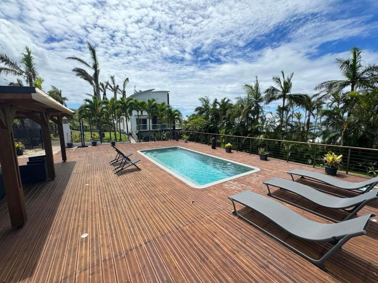 Grande Villa Au Calme - Vue Exceptionnelle - Climatisation - Piscine Sel Chauffee - Jardin Tropical Vincendo Exterior photo